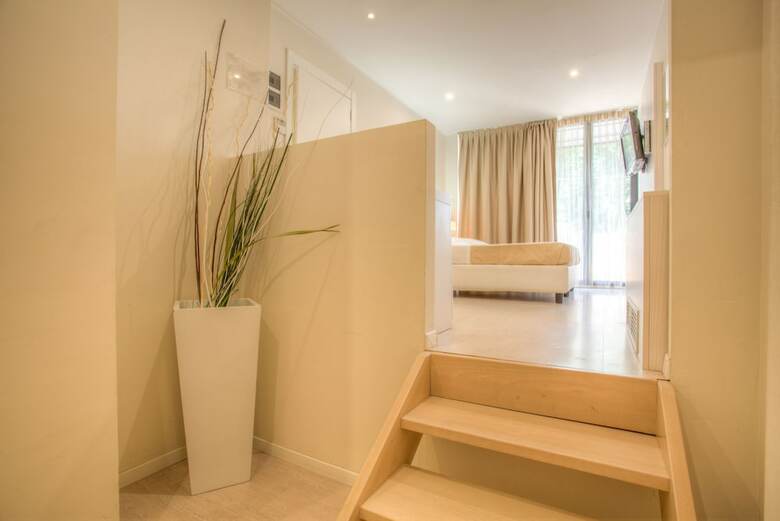 Hotel Ferretti Beach