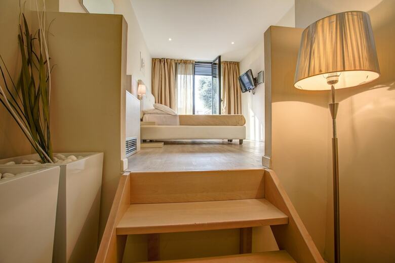 Hotel Ferretti Beach