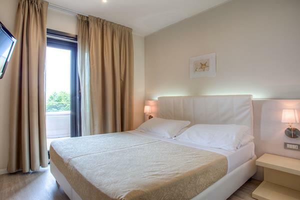 Hotel Ferretti Beach