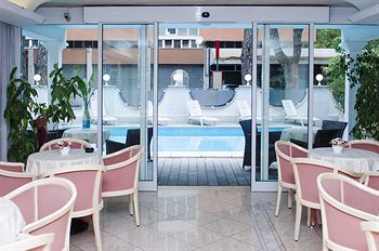 Hotel Royal Plaza