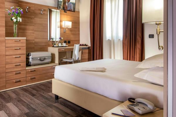 Domidea Hotel