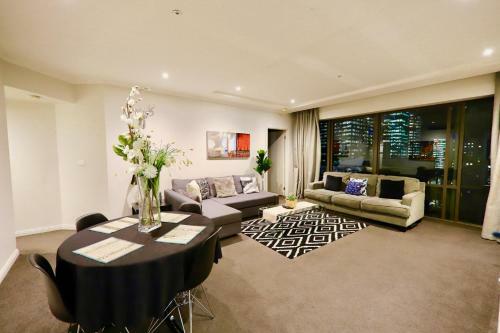Aparthotel Heart Of Cbd Penthouse Apartment