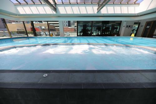 Aparthotel Heart Of Cbd Penthouse Apartment