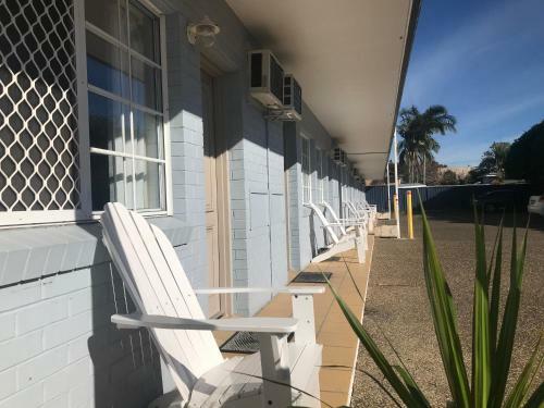 Blue Pelican Motel