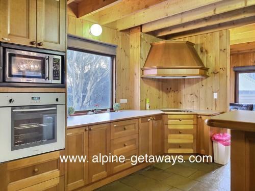 Snowdrop Lodge