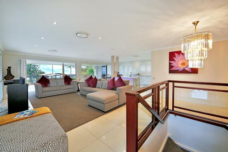 Nautilus Beachside Apartments