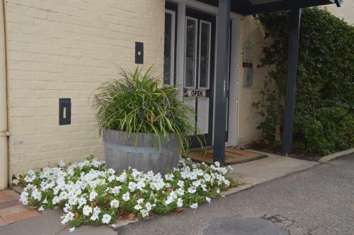 Centralpoint Motel