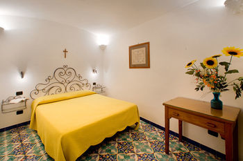 Residencia La Caravella On Positanos Beach