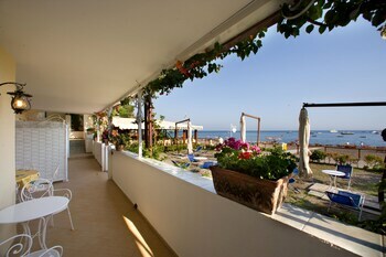Residencia La Caravella On Positanos Beach
