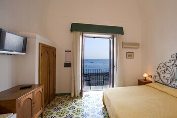 Residencia La Caravella On Positanos Beach