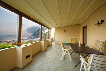 Residencia La Caravella On Positanos Beach