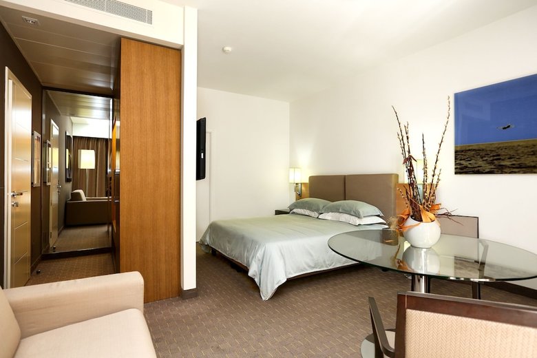 Link Hotel