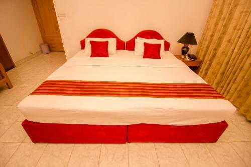 Laurel Hotels Ltd.