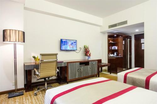 Hotel Bengal Blueberry