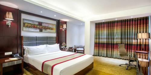 Hotel Bengal Blueberry
