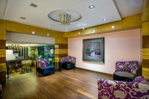 Hotel Bengal Blueberry
