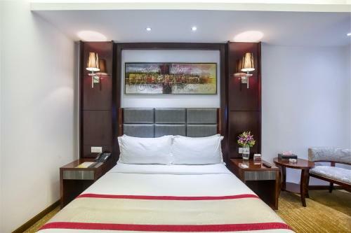 Hotel Bengal Blueberry