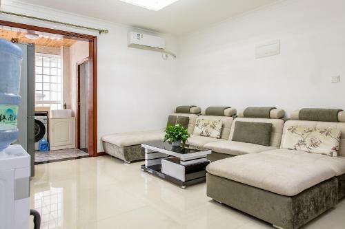 Xi'an Zhonglou Two-bedroom Apartment