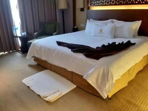 Hotel Golden Bay Resort