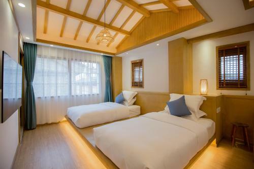 Jianshe Inn