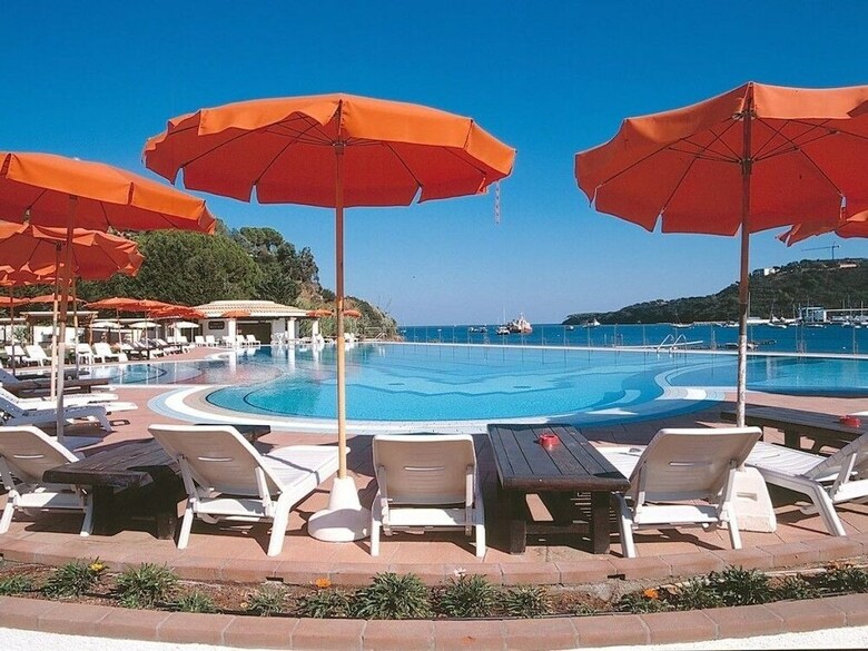 Hotel Cala Di Mola