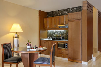 Hotel Al Ain Rotana