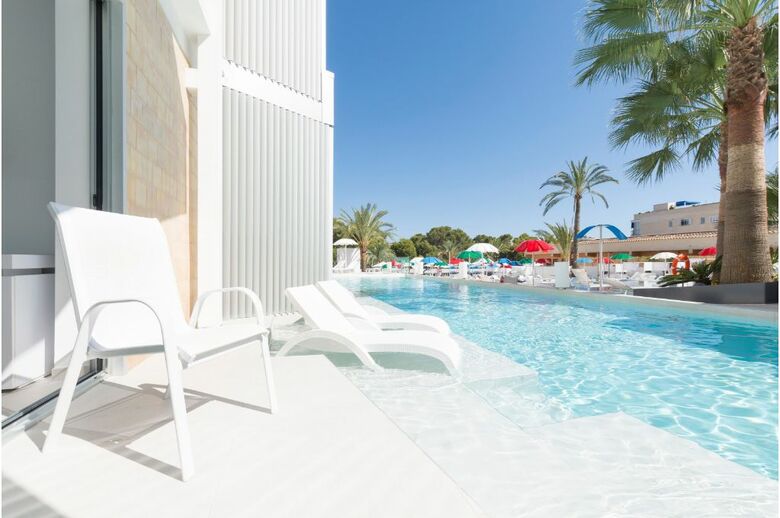 Reverence Mare Hotel Adults Only