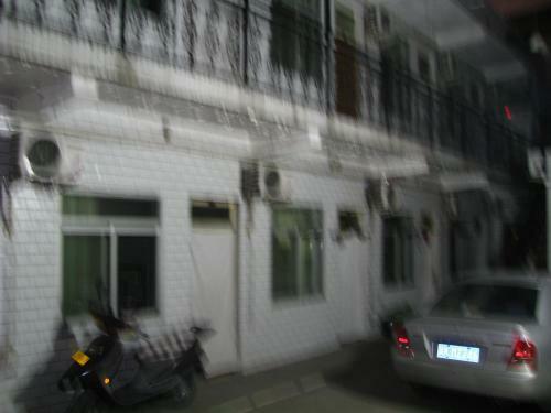 Hostal Genshen Business Hotel