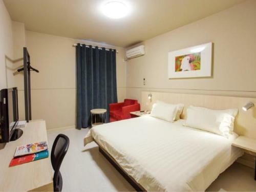 Hotel Jinjiang Inn Xinxiang Railway Station