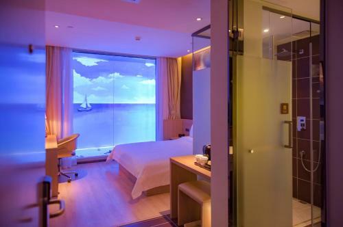 Iu Hotel Shenyang Railway Station Sk Transfer Center