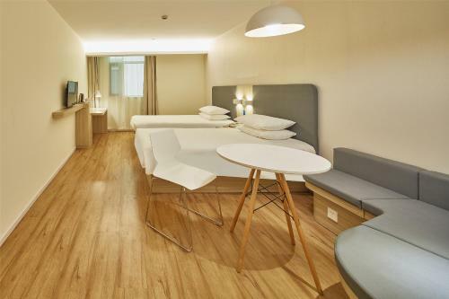 Hotel Hanting Express Shanghai Guangzhong Road