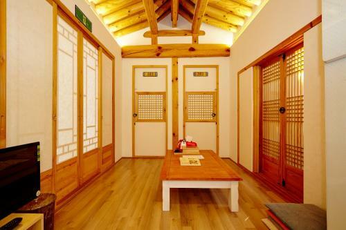Hostal Hanok 24 Guesthouse Gyeongbokgung