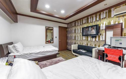 Mk Hotel