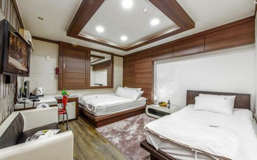 Mk Hotel