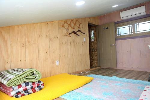 Hostal Basecamp Guesthouse