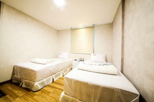 Hostal G House Mini Hotel & Guesthouse