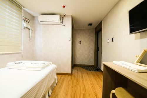 Hostal G House Mini Hotel & Guesthouse