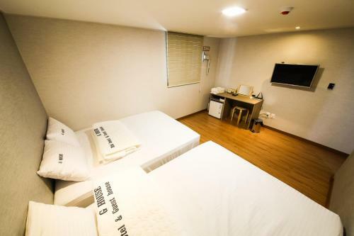 Hostal G House Mini Hotel & Guesthouse