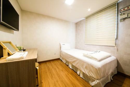 Hostal G House Mini Hotel & Guesthouse