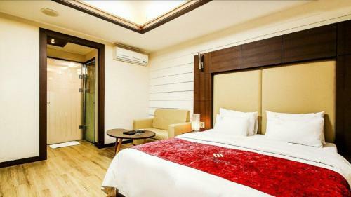 Hotel Charlot Castle