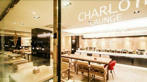 Hotel Charlot Castle