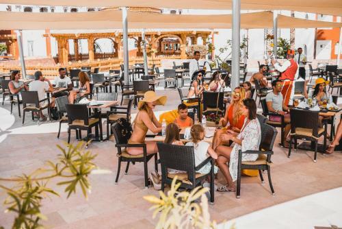 Hotel Sunrise Garden Beach Resort & Spa