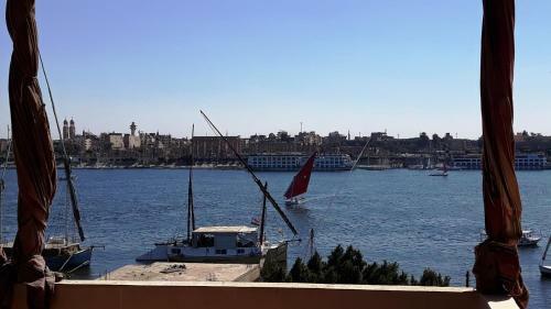 Hostal Senmut Luxor Hotel