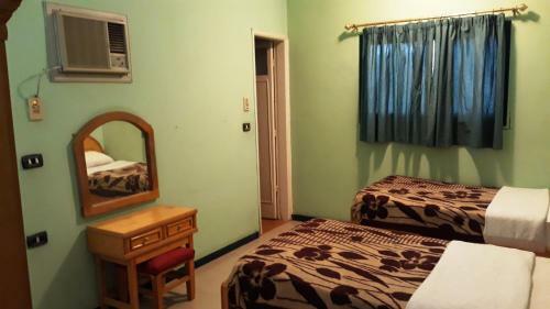 Hostal Senmut Luxor Hotel