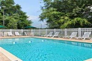 Hotel Microtel Inn & Suites
