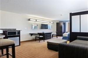 Hotel Microtel Inn & Suites