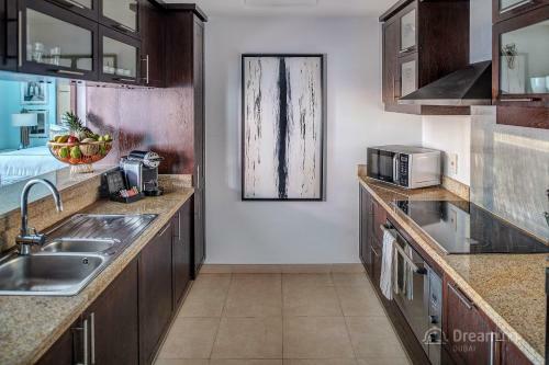 Dream Inn Dubai Apartments - Burj Residences