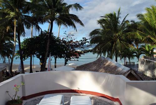 Hotel Surfside Boracay Resort And Spa