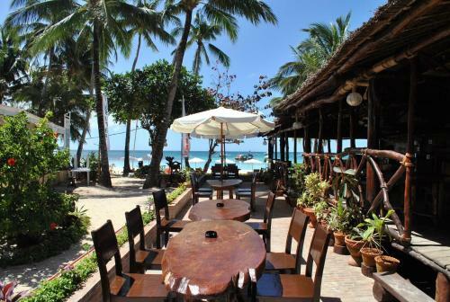 Hotel Surfside Boracay Resort And Spa