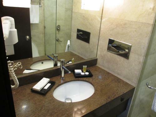 Crown Regency Hotel Makati